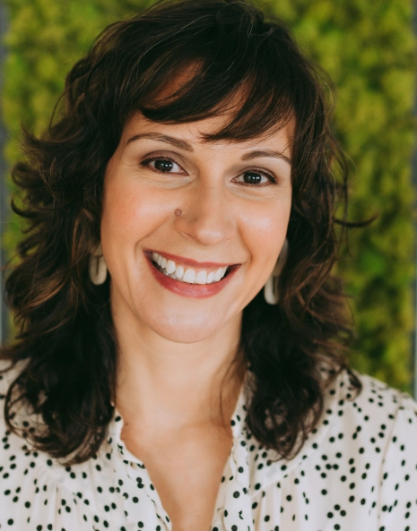 Derma Dietitian® Marley Braun, MS, RDN, IFNA-COT, LE, Functional Medicine Dietitian & Licensed Esthetician